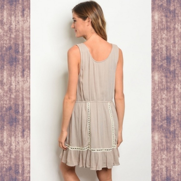 Boho Chic Embroidered Gauze Dress - Picture 2 of 7